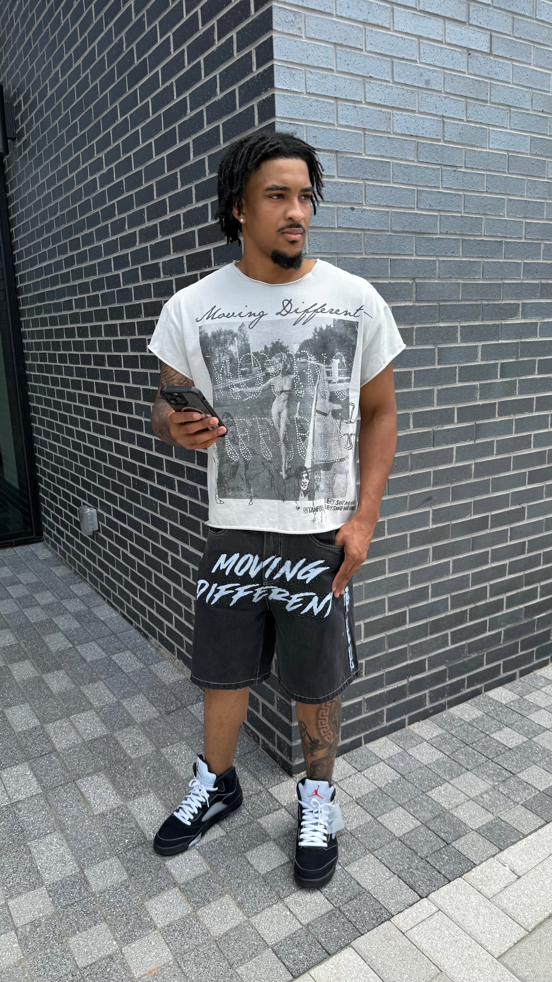 MADONNA MOVING UP TEE