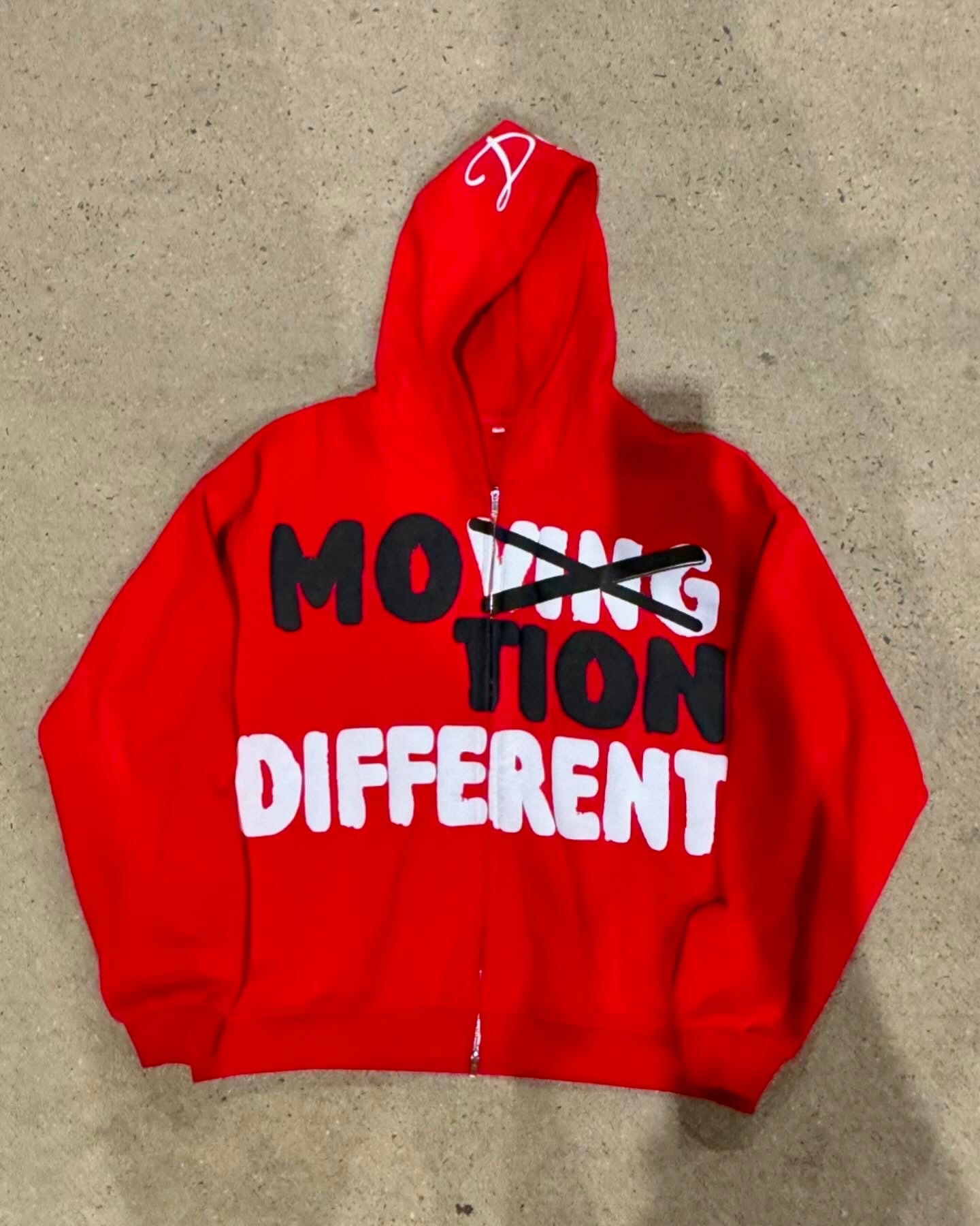 MOTION/VING DIFFERENT RED ZIP UP